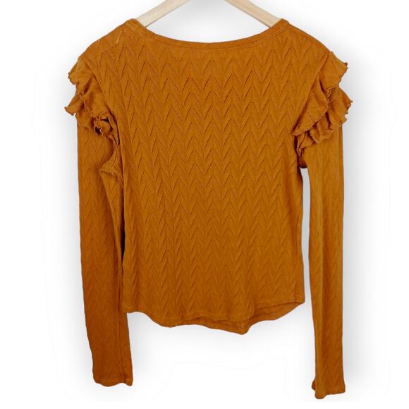 Free People SZ M Pointelle Knitted Ruffle Shoulder Top Rust OB1054014 - Picture 5 of 6
